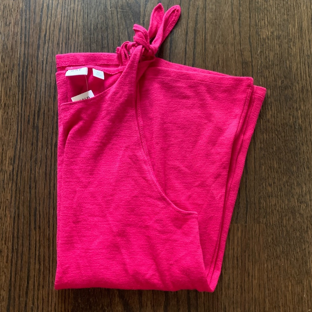 Women's pink tank top